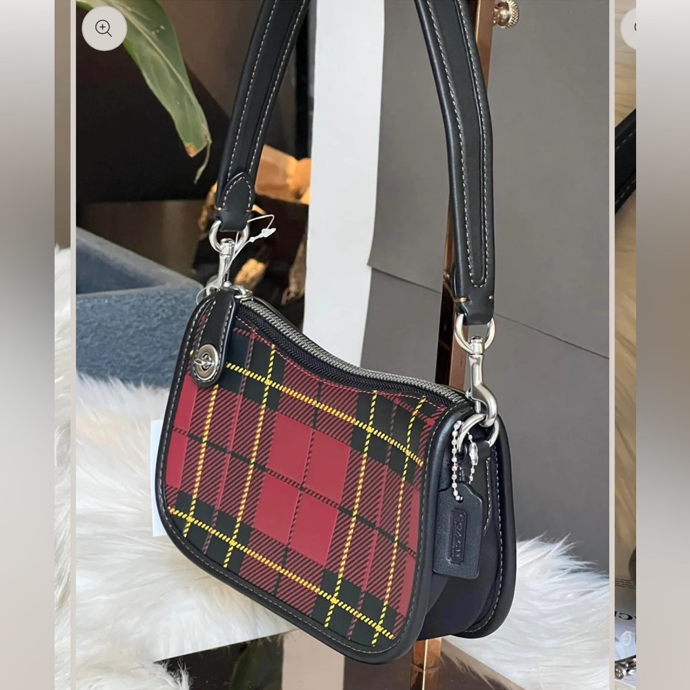 Coach swinger bag